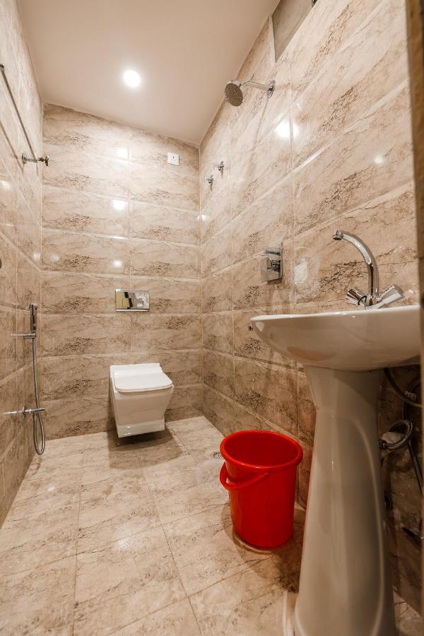 Hotel Holiday Express Kalküta Dış mekan fotoğraf