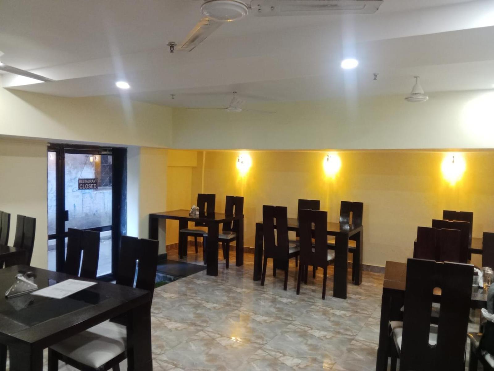 Hotel Holiday Express Kalküta Dış mekan fotoğraf