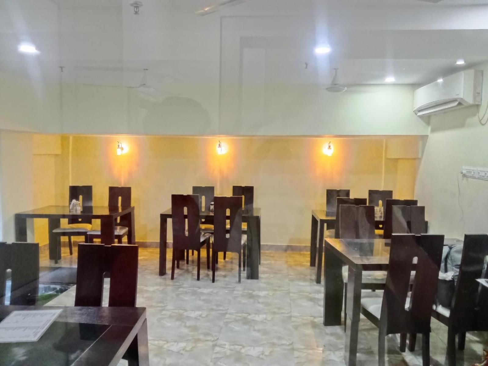 Hotel Holiday Express Kalküta Dış mekan fotoğraf