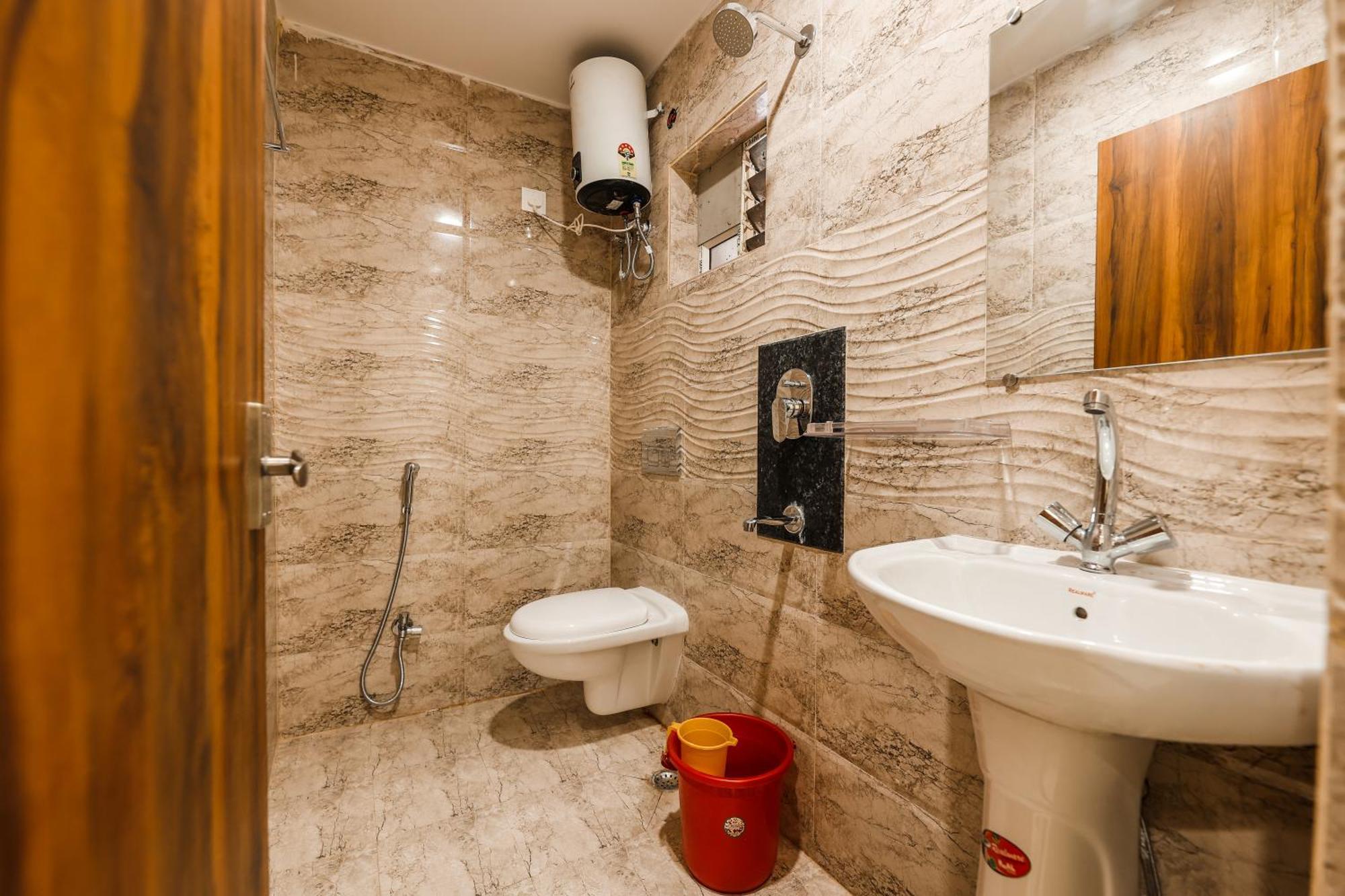 Hotel Holiday Express Kalküta Dış mekan fotoğraf