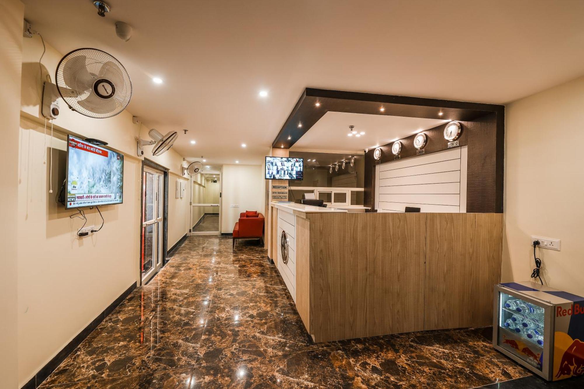 Hotel Holiday Express Kalküta Dış mekan fotoğraf