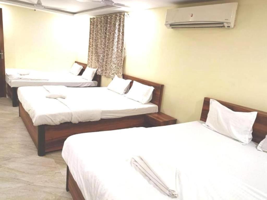 Hotel Holiday Express Kalküta Dış mekan fotoğraf